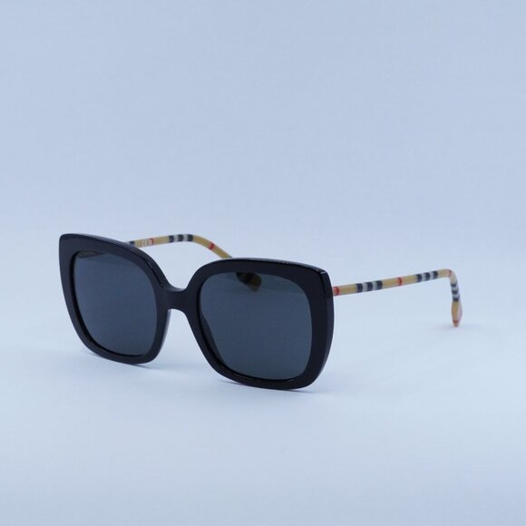 Burberry BE4323 385387 Sunglasses Nero Square Frame, Grey Lenses main image 6